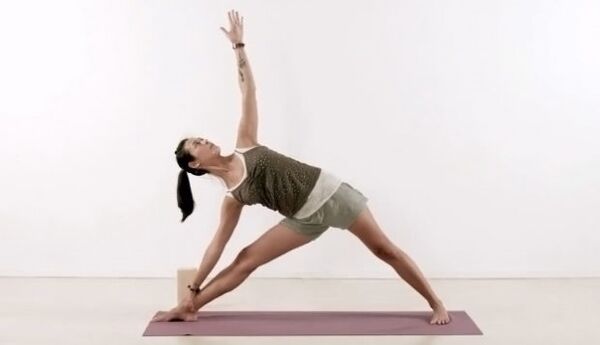 joga trokut poza za mršavljenje